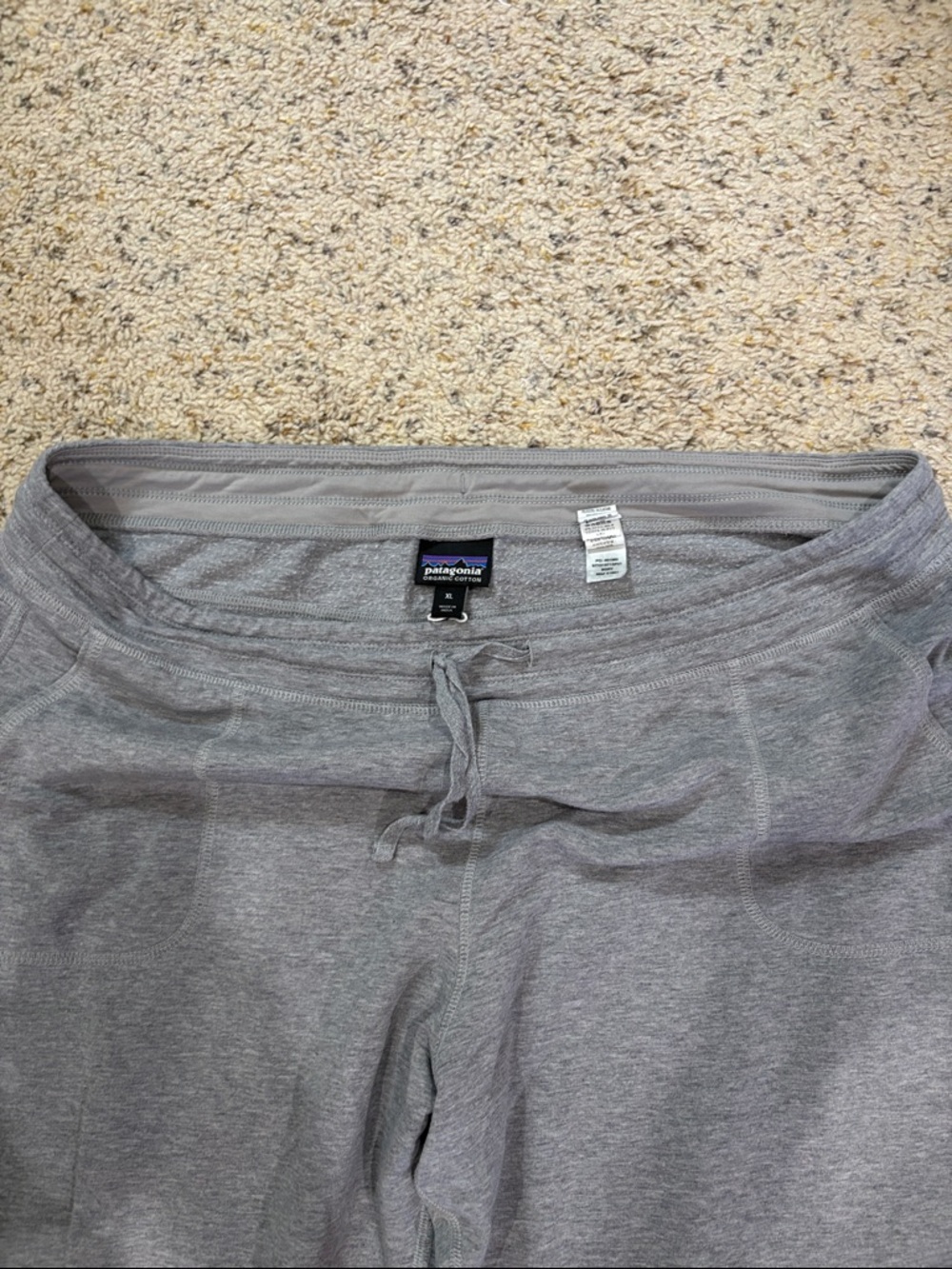Patagonia Light Heather Gray Drawstring joggers XL